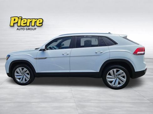 Used 2021 Volkswagen Atlas Cross Sport SE w/ Panoramic Sunroof Package FWD image 3