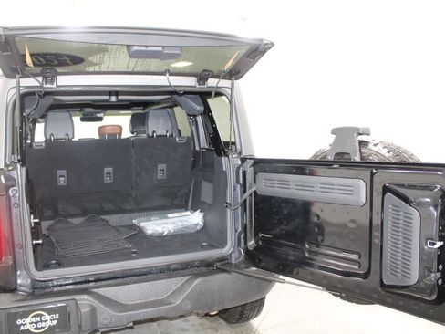 Used 2024 Ford Bronco Outer Banks AWD/4WD image 17