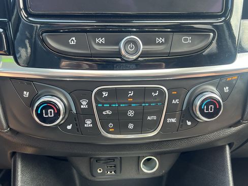 Used 2020 Chevrolet Traverse High Country AWD/4WD image 24
