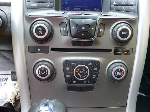 Used 2014 Ford Edge SEL image 32