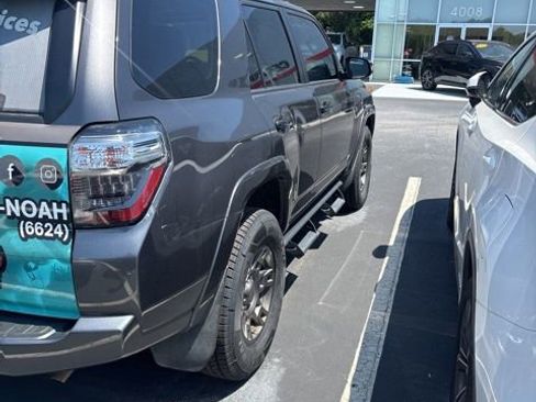 Used 2021 Toyota 4Runner Venture w/ Moonroof Package AWD/4WD image 3