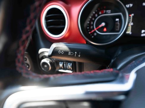 Used 2021 Jeep Wrangler Unlimited Rubicon AWD/4WD image 13