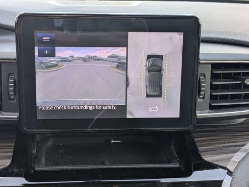 Used 2021 Ford Explorer Limited w/ Equipment Group 301A AWD/4WD image 21