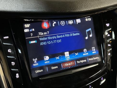 Used 2018 Cadillac Escalade ESV Luxury image 27