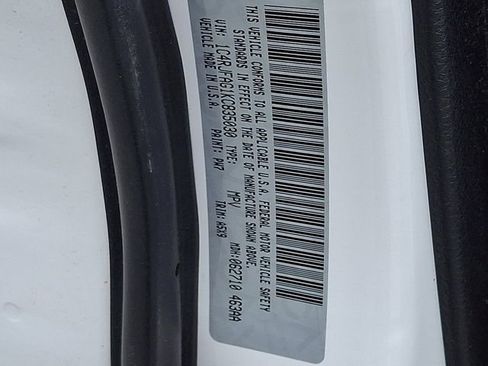 Used 2019 Jeep Grand Cherokee Laredo AWD/4WD image 32
