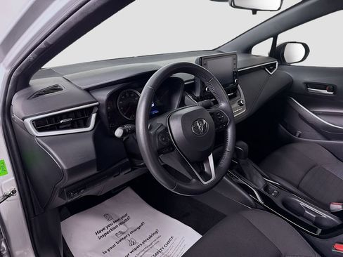 Used 2022 Toyota Corolla SE image 9