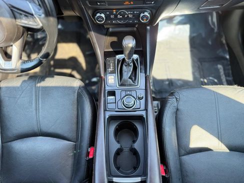 Used 2018 MAZDA MAZDA3 Grand Touring FWD image 19