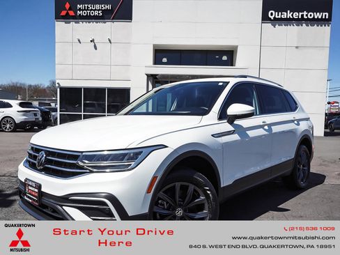 Used 2022 Volkswagen Tiguan SE w/ Panoramic Sunroof Package AWD/4WD image 1