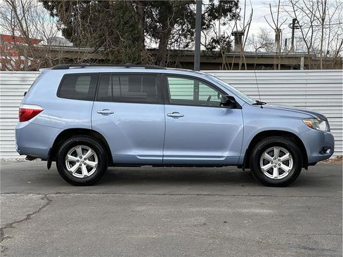Used 2010 Toyota Highlander 4WD image 9