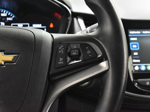 Used 2019 Chevrolet Trax LT w/ LT Convenience Package AWD/4WD image 8