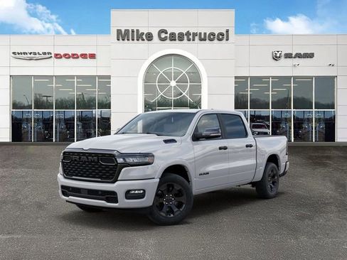 New 2026 RAM 1500 4x4 Crew Cab image 2