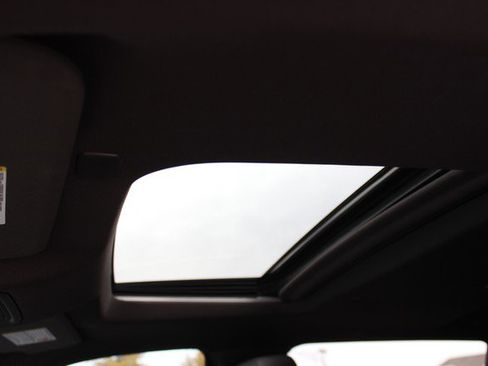 Used 2022 GMC Sierra 3500 Denali image 12