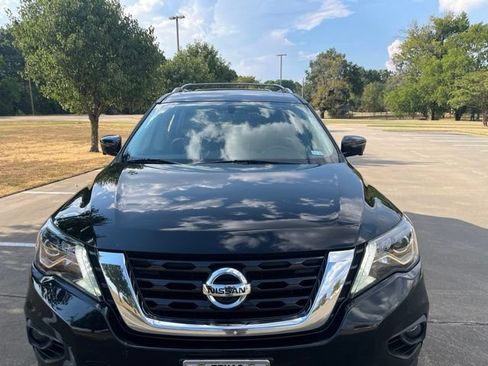 Used 2020 Nissan Pathfinder Platinum FWD image 12