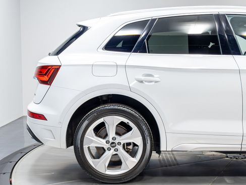 Used 2021 Audi Q5 Prestige image 17