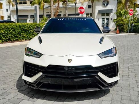 Used 2023 Lamborghini Urus Performante image 4