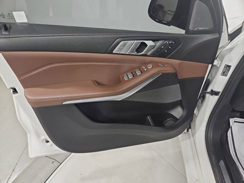 Used 2019 BMW X7 xDrive50i w/ Premium Package AWD/4WD image 11