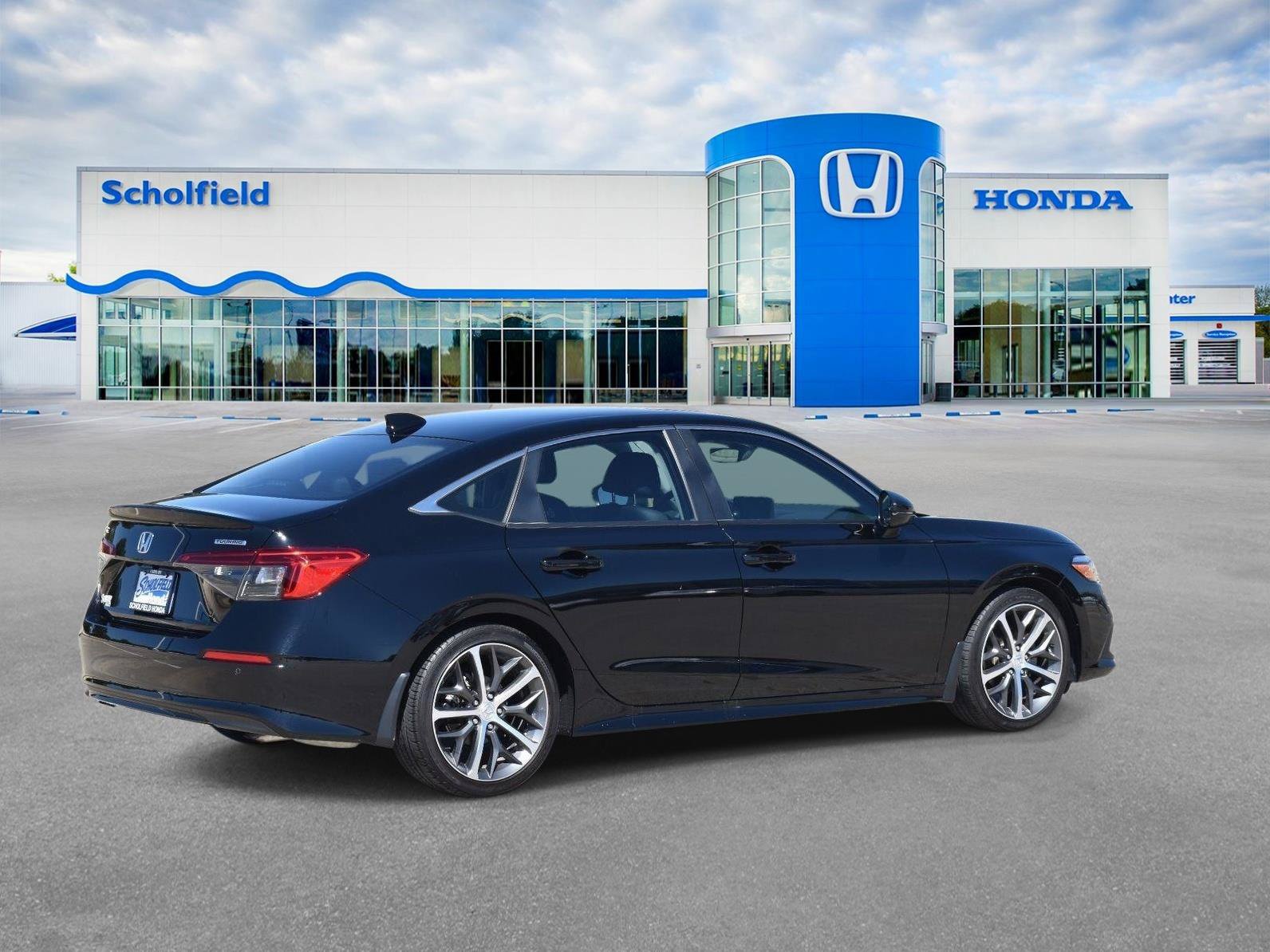 Used 2024 Honda Civic Touring image 3