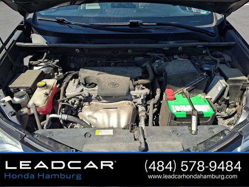 Used 2017 Toyota RAV4 XLE AWD/4WD image 28