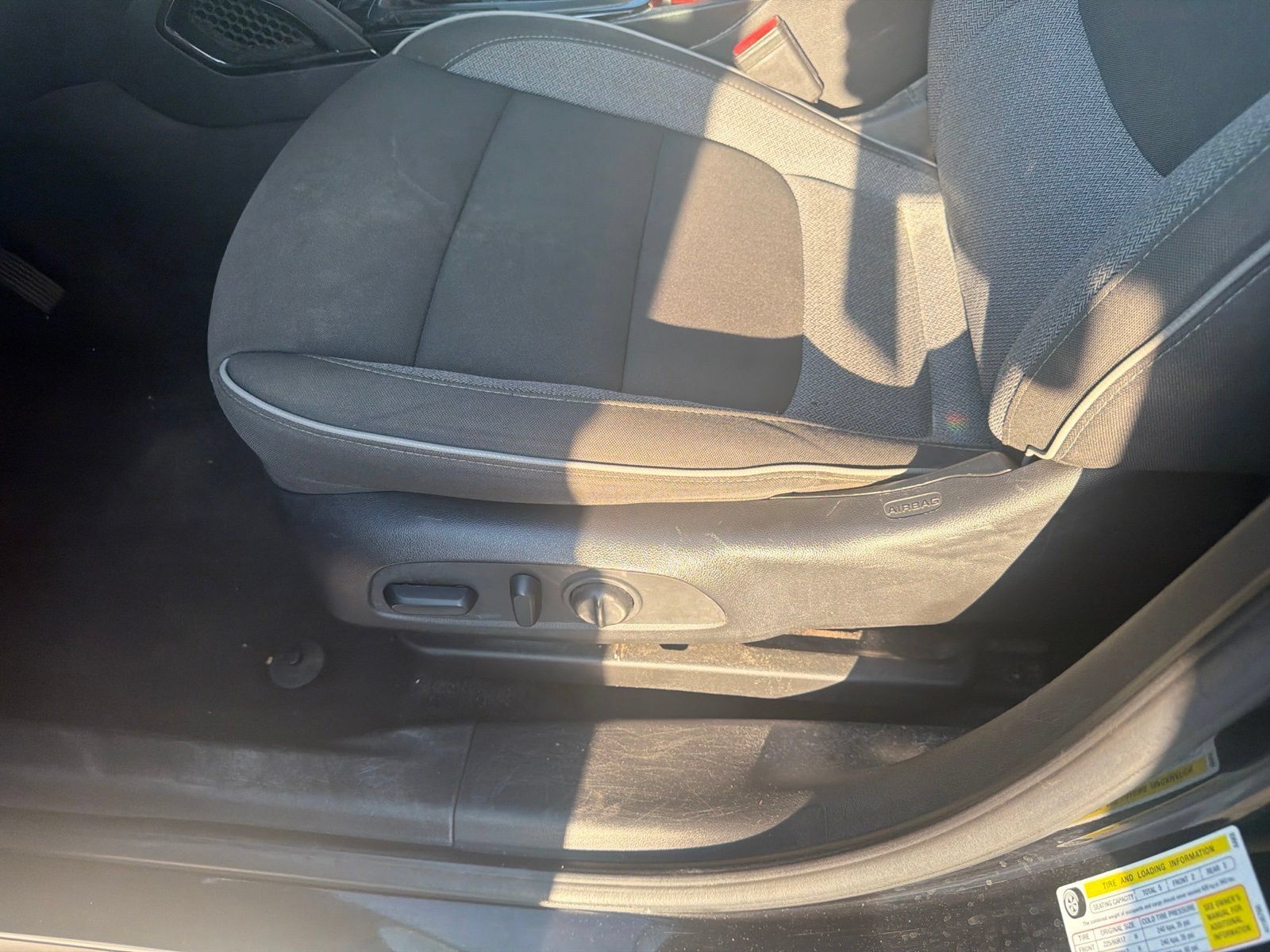 Used 2023 Chevrolet TrailBlazer LT w/ Convenience Package FWD image 13