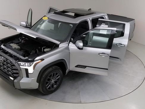 Used 2022 Toyota Tundra Platinum w/ Advanced Package AWD/4WD image 58