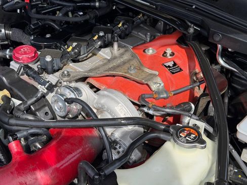 Used 2017 FIAT 124 Spider Abarth RWD image 16