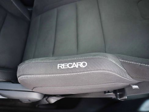 Used 2017 Ford Mustang Shelby GT350 w/ Electronics Package RWD image 4