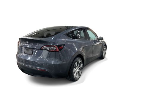 Certified 2023 Tesla Model Y Long Range AWD/4WD image 6