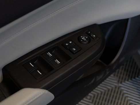 Used 2018 Acura ILX w/ Special Edition Package image 15