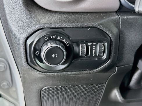 Used 2021 Jeep Wrangler Unlimited Sport AWD/4WD image 9