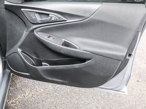 Used 2018 Chevrolet Malibu LT image 38