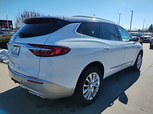 Used 2020 Buick Enclave Premium w/ Surround and Sites Package image 7