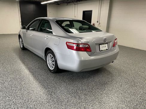 Used 2009 Toyota Camry LE FWD image 7