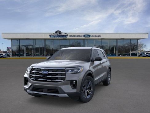 New 2026 Ford Explorer Active w/ Active Comfort Package image 2