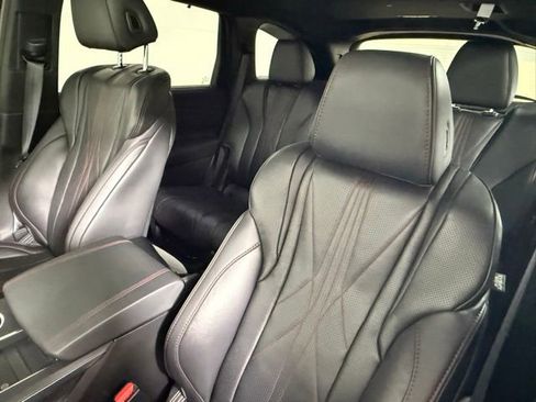 Used 2025 Acura MDX A-Spec image 30