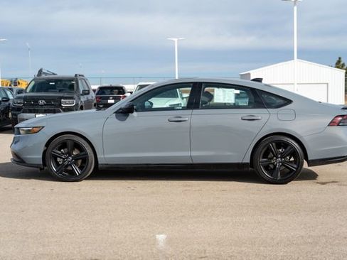 Used 2025 Honda Accord Sport image 4