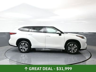 Used 2023 Toyota Highlander XLE