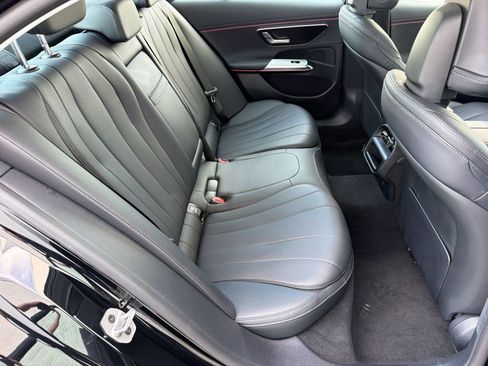 Used 2025 Mercedes-Benz E 350 Sedan image 31