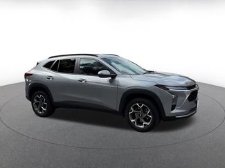 Used 2025 Chevrolet Trax LT FWD video 2