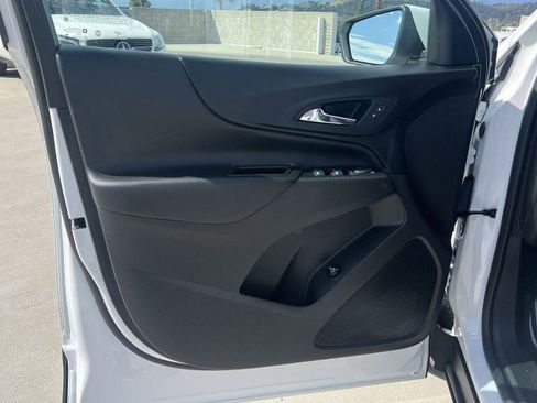 Used 2023 Chevrolet Equinox LT image 21
