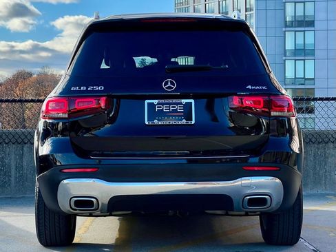 Certified 2021 Mercedes-Benz GLB 250 4MATIC image 6