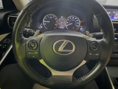 Used 2016 Lexus IS 200t image 18