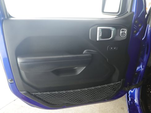 Certified 2019 Jeep Wrangler Sport image 10