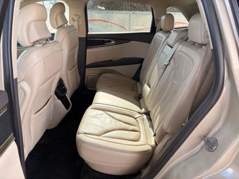 Used 2017 Lincoln MKX Reserve w/ Lincoln MKX Climate Package AWD/4WD image 16