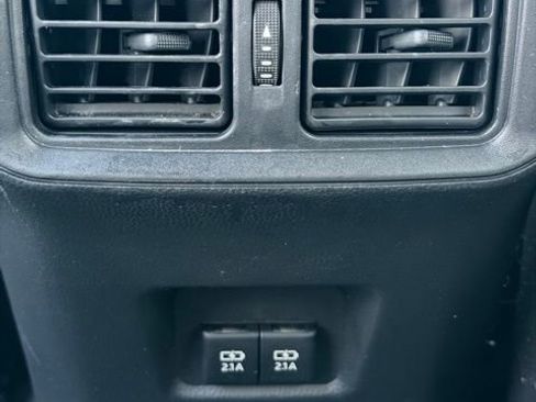 Used 2021 Toyota RAV4 Limited image 25