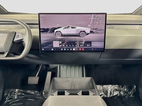 Used 2025 Tesla Cybertruck 2WD Crew Cab image 15