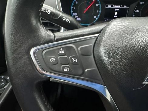 Used 2018 Chevrolet Equinox LT FWD image 11