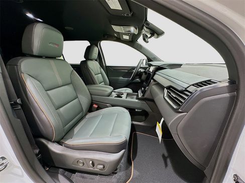 New 2026 GMC Acadia AT4 image 30