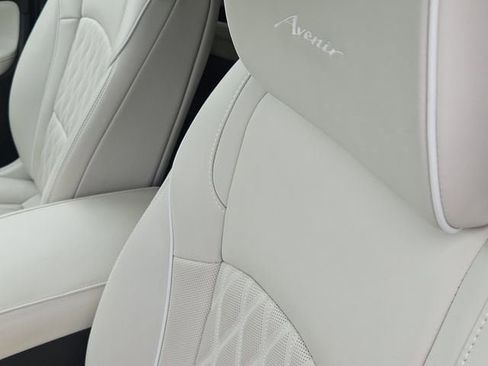 Used 2024 Buick Enclave Avenir w/ Avenir Technology Package image 25