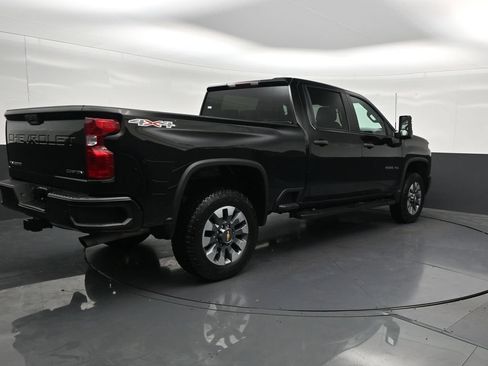 Used 2025 Chevrolet Silverado 2500 Custom w/ Custom Value Package AWD/4WD image 5