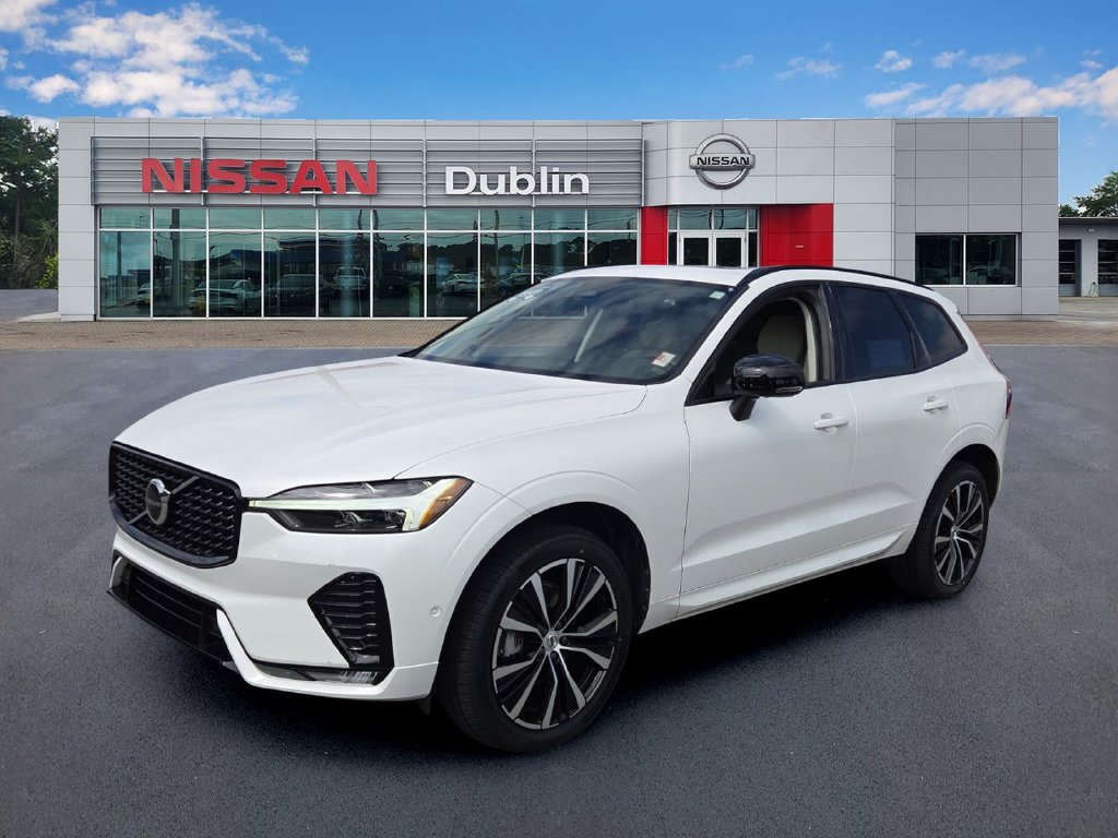 Used 2023 Volvo XC60 B5 Plus w/ Protection Package Premier AWD/4WD image 1